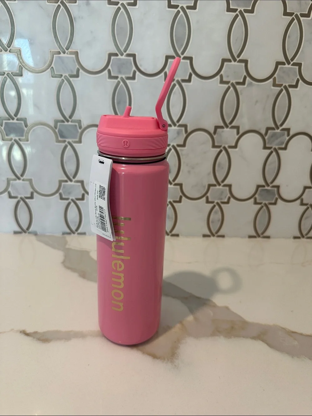Lululemon Back to Life sport bottle straw lid NWT 24oz Candy Cloud (pink)